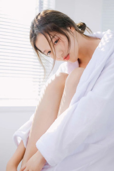 YIN荡的高中女学生小雪